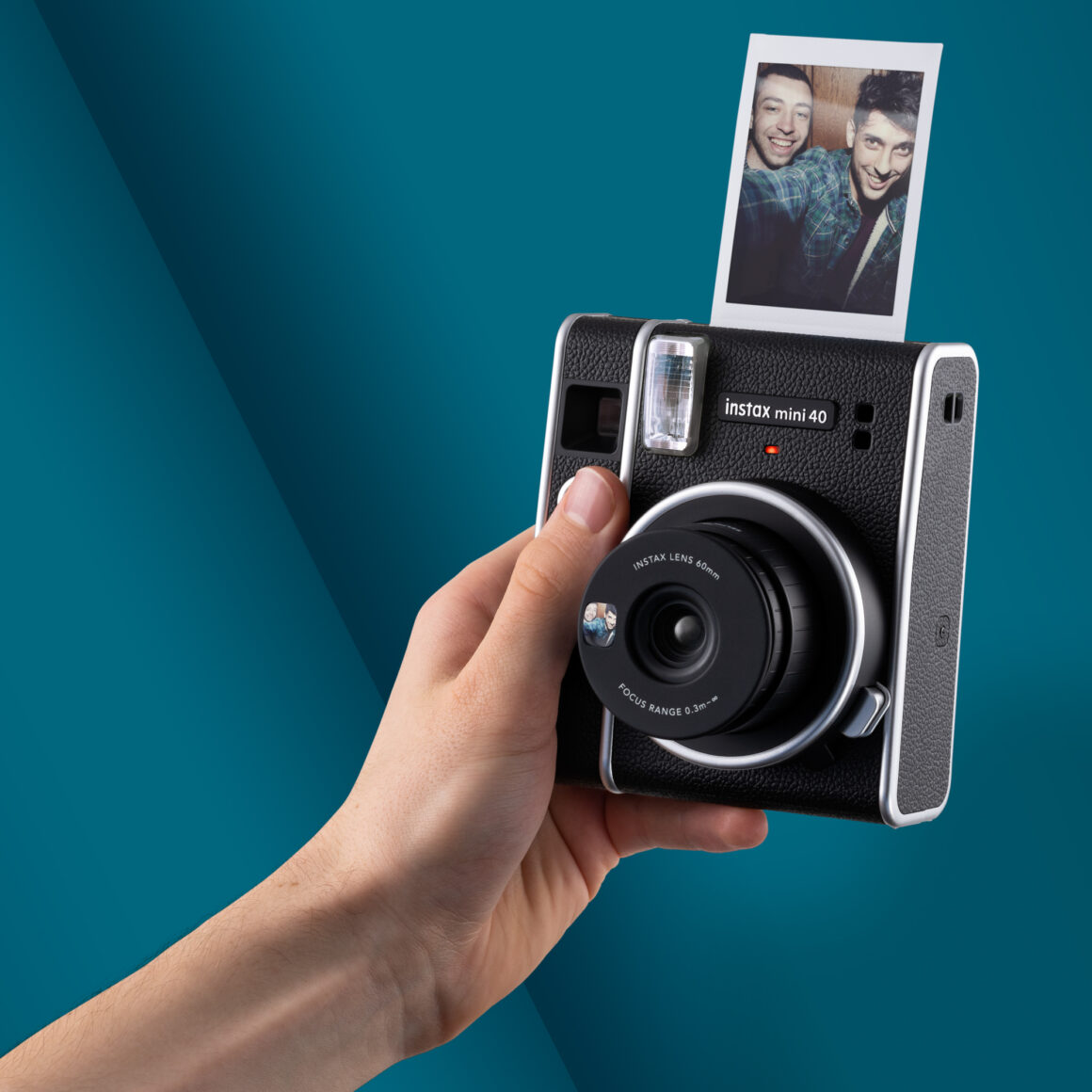 Fujifilm Instax Mini 40 im Selfie-Modus mit Kontrollspiegel