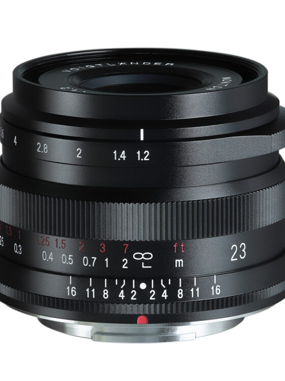 Das Voigtländer Nokton 23mm f/1.2 erscheint exklusiv für den Fujifilm X-Mount