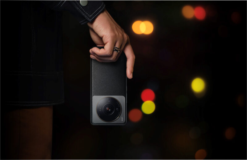 Das Xiaomi 12S Ultra "co-engineered with Leica"