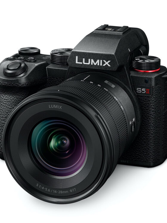 Die Panasonic Lumix S5II mit Lumix S 14-28mm f/4-5.6 Macro