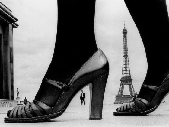 "Shoes and Eiffel Tower", 1974, Paris für die Zeitschrift STERN © Frank Horvat
