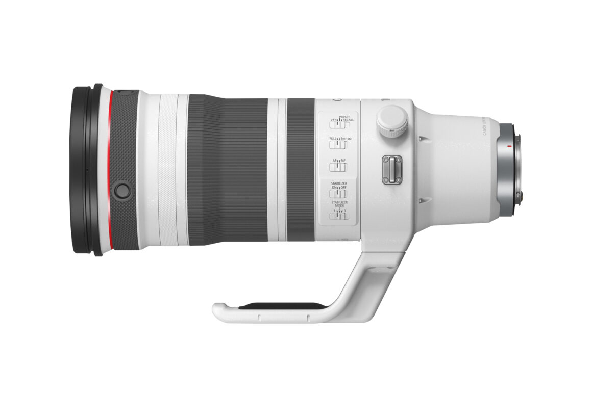 Seitenansicht des Canon RF 100-300mm f/2.8 L IS USM mit Bedienelementen und Stativschelle